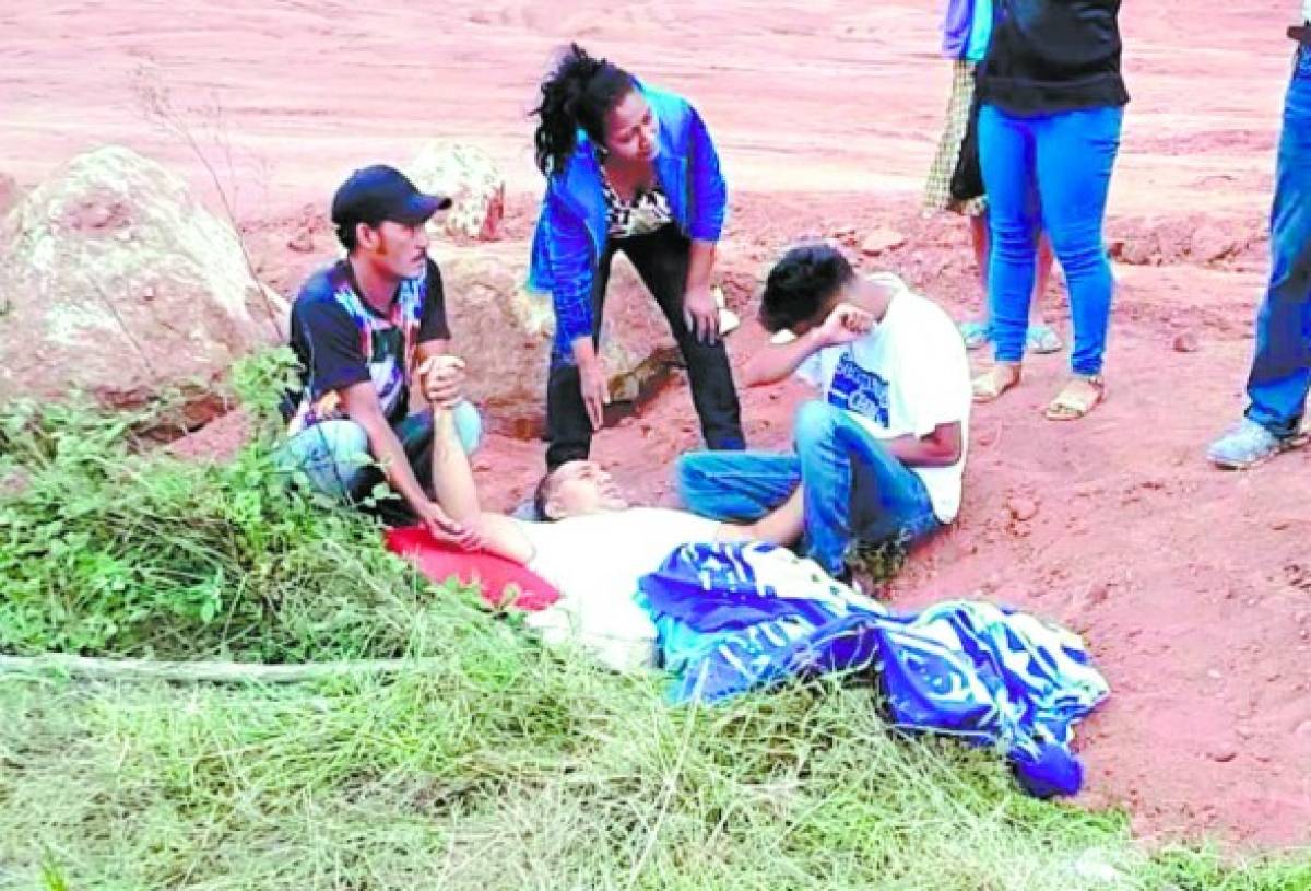 Borracho atropella y amputa piernas a dos personas en La Montañita, carretera que conduce a Danlí