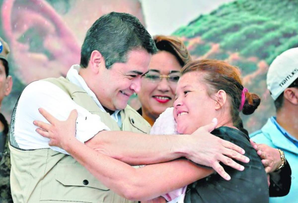 Presidente JOH le genera confianza a los hondureños
