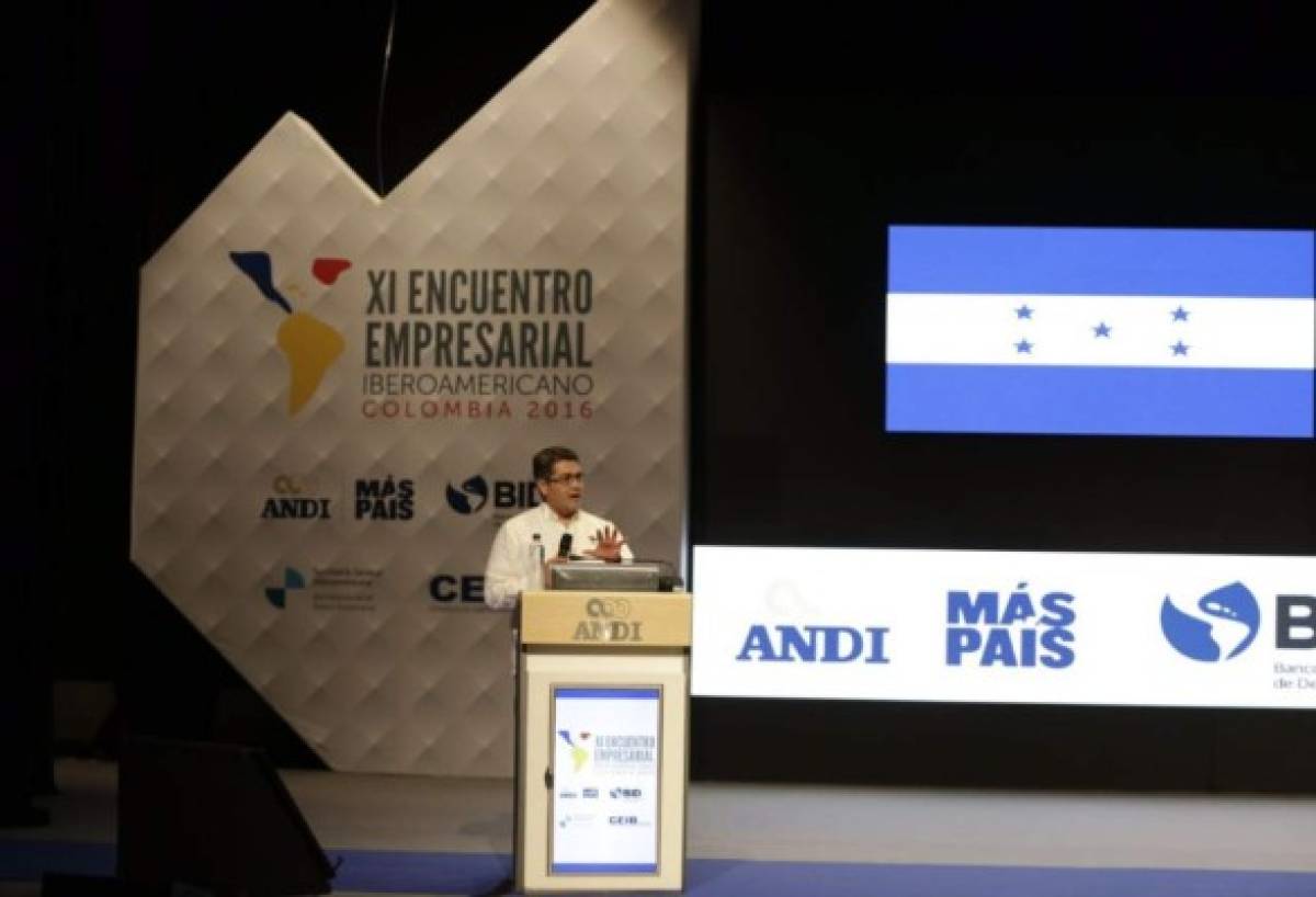 Presidente Hernández expone ventajas de Zonas de Desarrollo en Cartagena, Colombia   