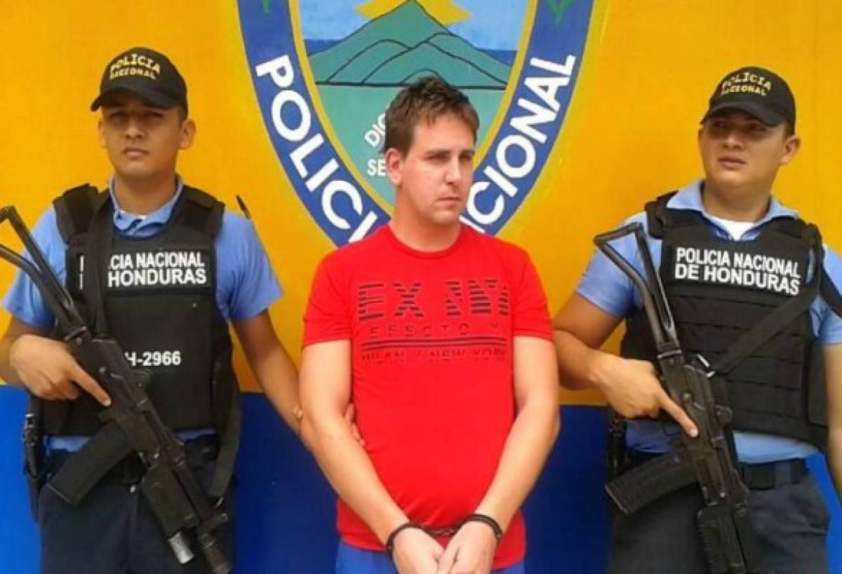 Detienen a extranjero buscado por la Interpol en Islas de la Bahía al norte de Honduras