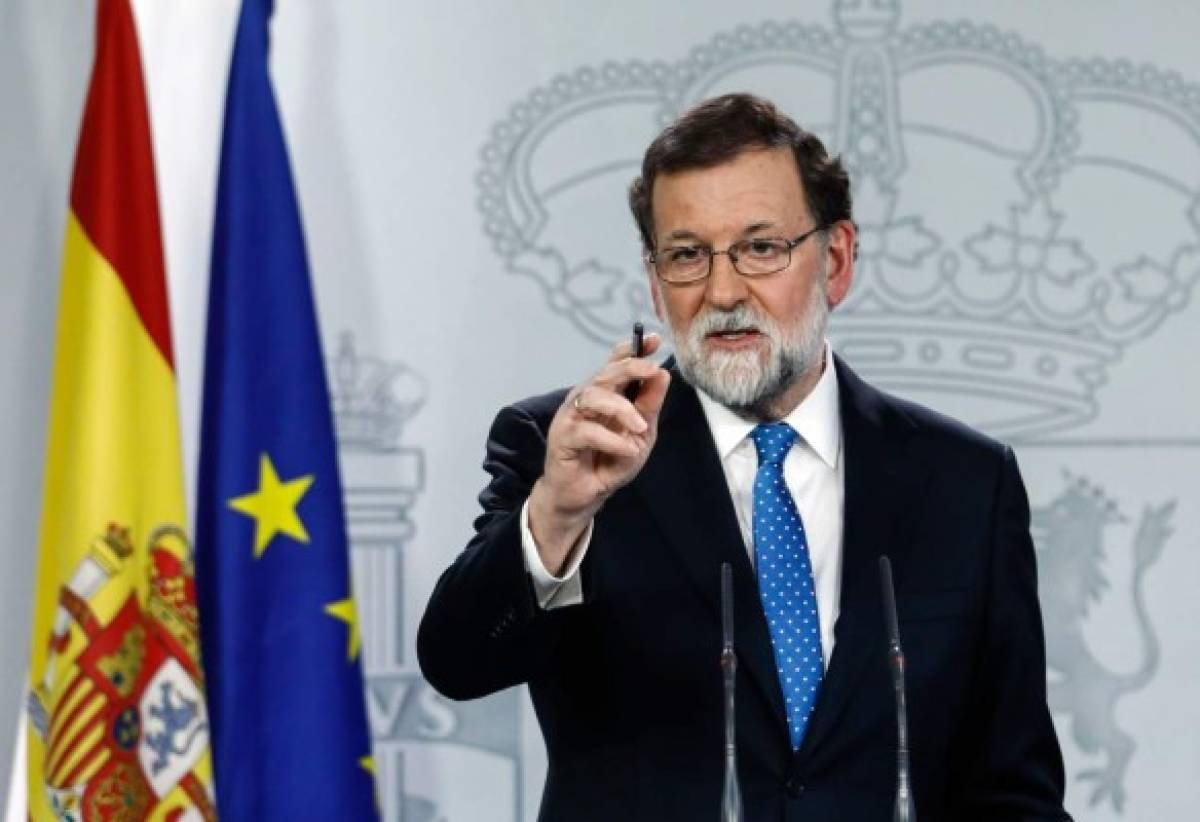 Rajoy rechaza reunirse con el cesado presidente catalán Puigdemont 