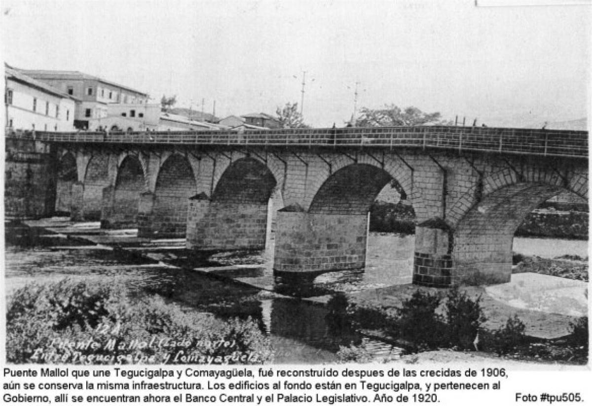 Tres arcos del puente fueron destruidos por una fuerte crecida del río Choluteca, en 1906.