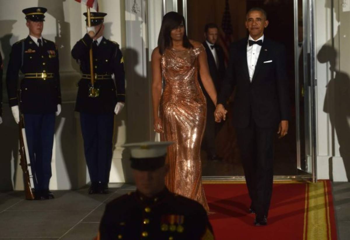 Michelle Obama sorprende con hermoso vestido en última cena de Estado