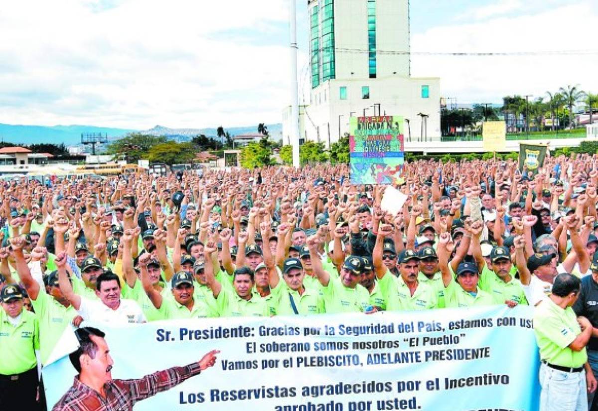 Reservistas hondureños dicen sí al plebiscito