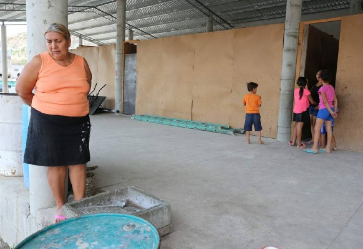 Familias de la Godoy cumplen casi nueve meses albergados