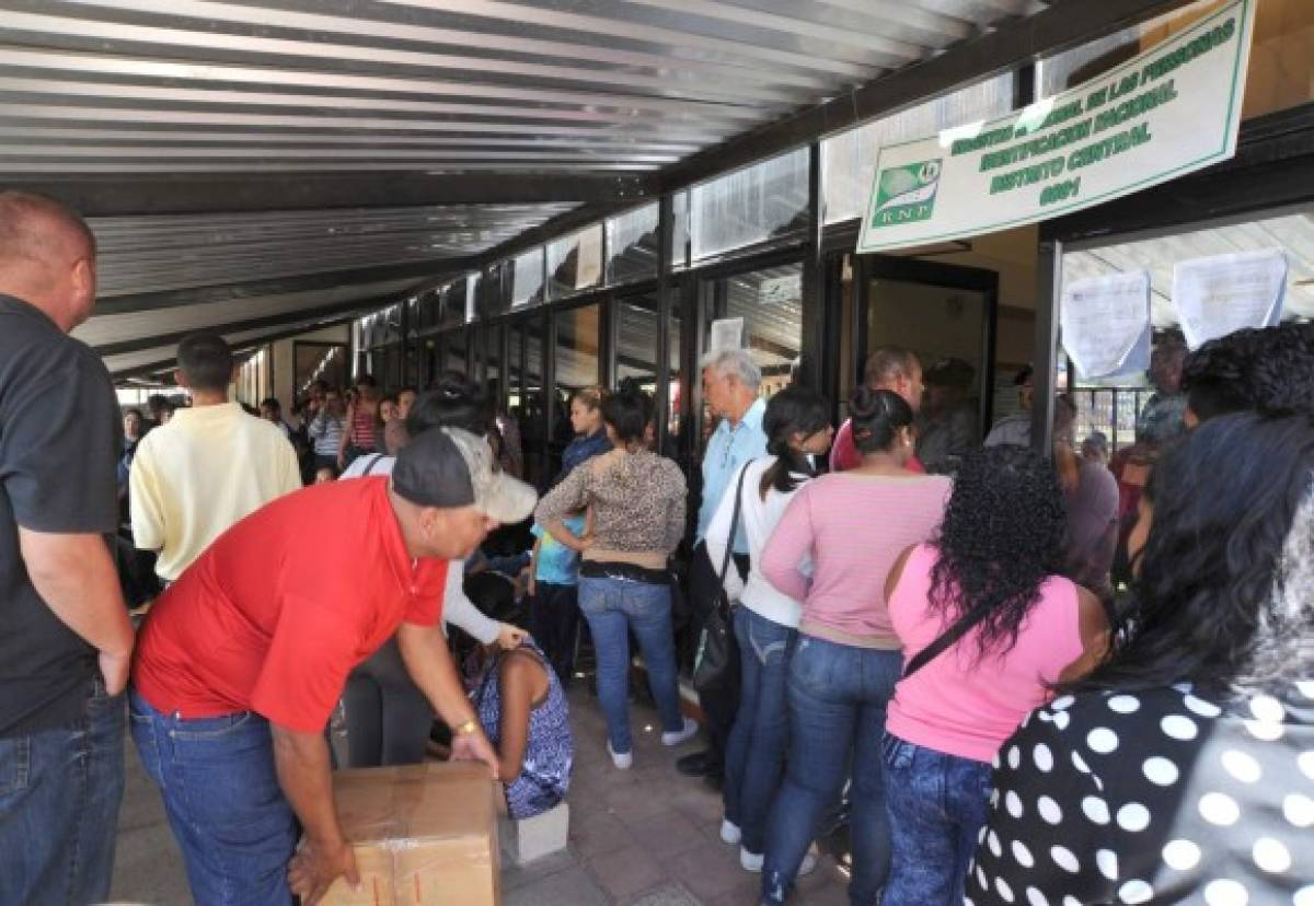 El Registro Nacional de las Personas suspende emisión de tarjetas de identidad