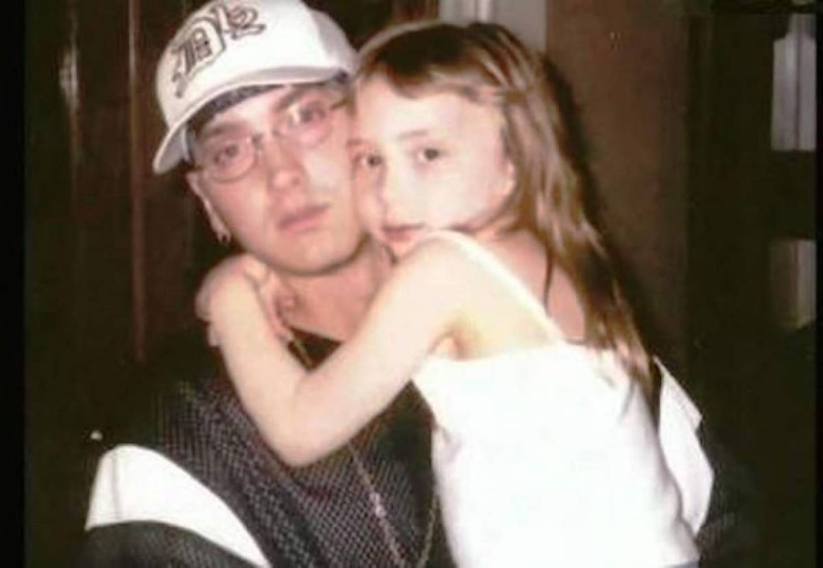 Hija de Eminem enciende las redes sociales a sus 20 años