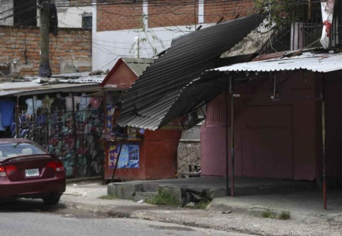 Primeras lluvias alertan a capitalinos por inundaciones