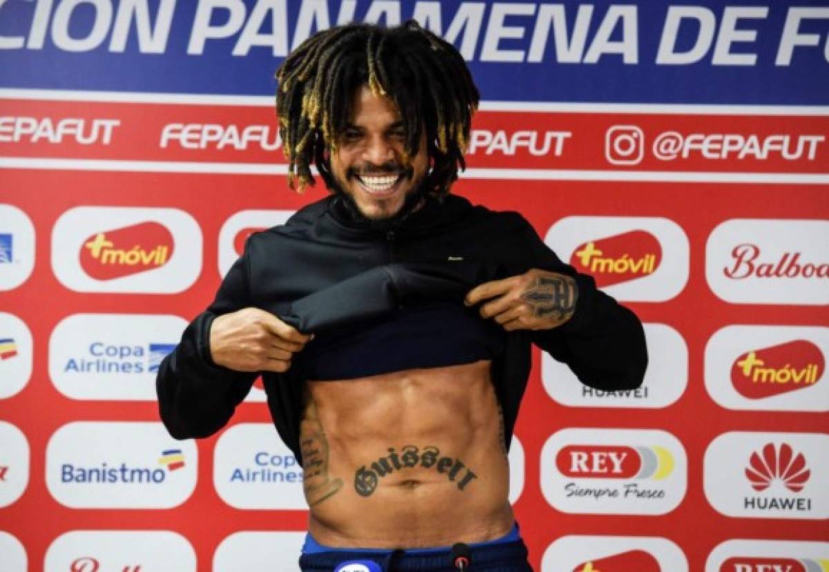 El panameño Román Torres y su original forma para negar que está gordo