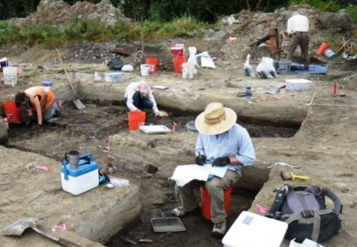 Hallan en Seattle herramientas de piedra de hace 10,000 años