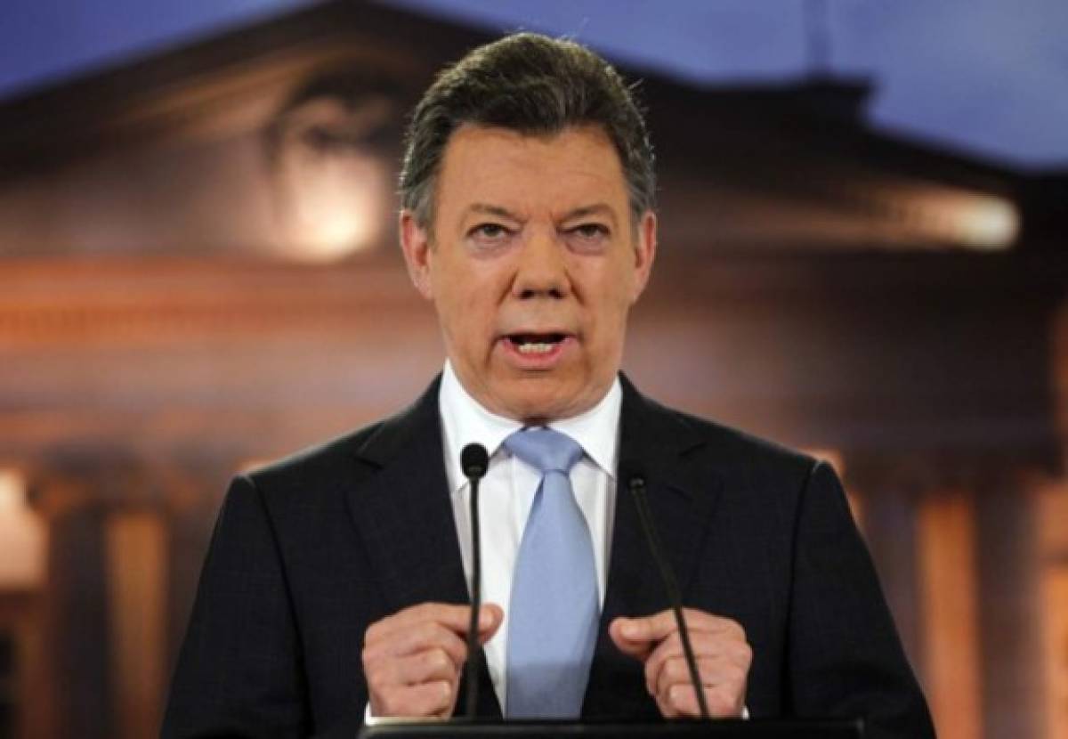 Advierte Santos: FARC lista para 'guerra urbana' si Colombia rechaza paz