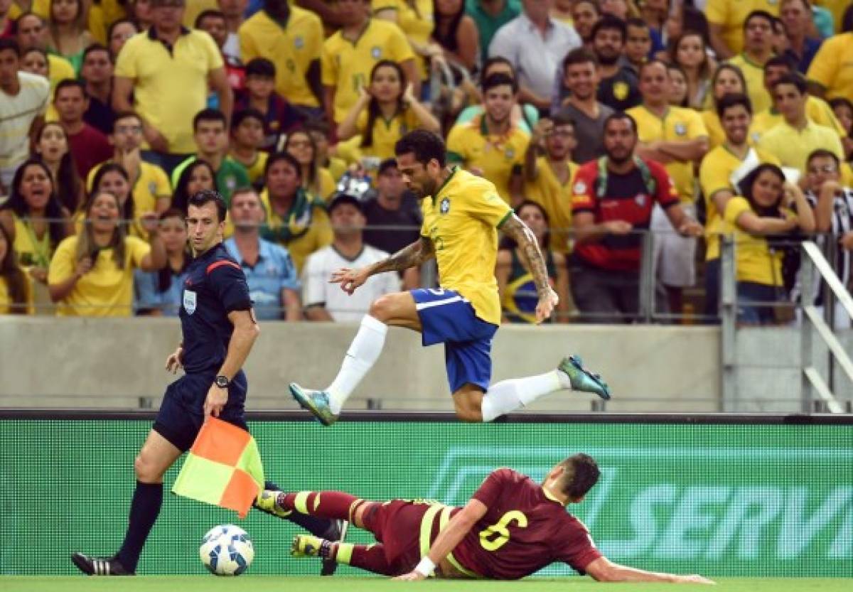 Brasil se lava la cara con triunfo 3-1 sobre Venezuela en el Castelao de Fortaleza
