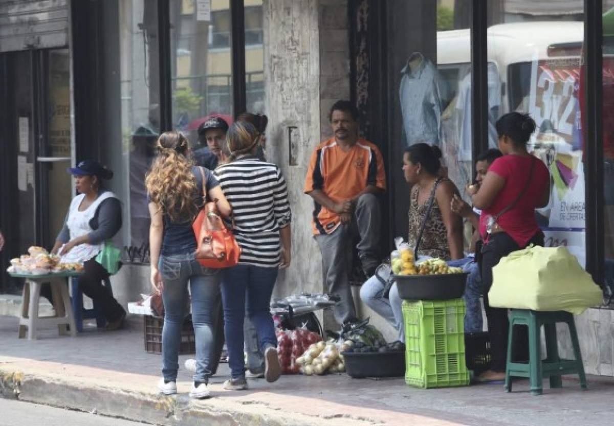 Honduras: Solo 860 vendedores ambulantes pagan tributo
