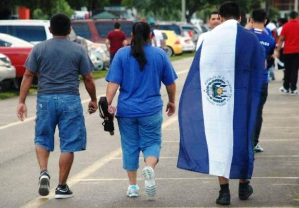 El Salvador alerta a migrantes qué hacer ante redadas en EEUU  