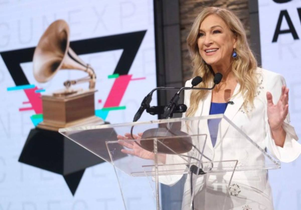 Presidenta destituida de los Grammy desmiente acusaciones de conducta inapropiada