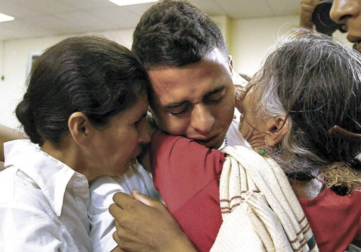 Lágrimas de alegría en liberación de tres acusados en el caso Villatoro