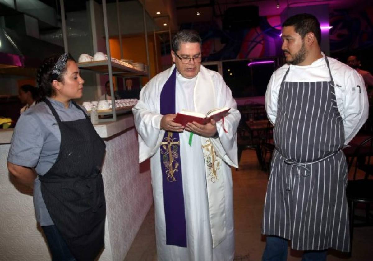 Allison y Javier inauguraron su restaurante Domo taquería