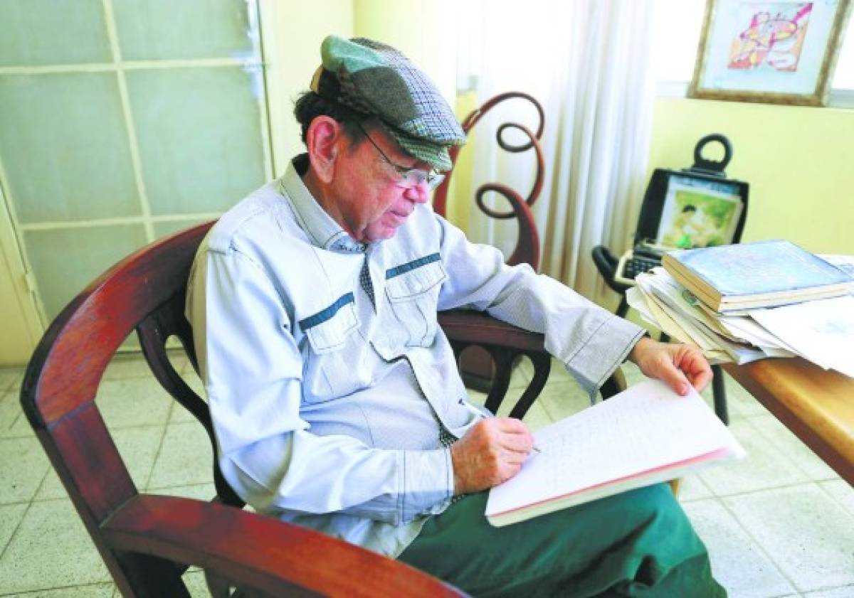 Livio Manuel Ramírez Lozano: 'La poesía es el único documento personal que tengo'