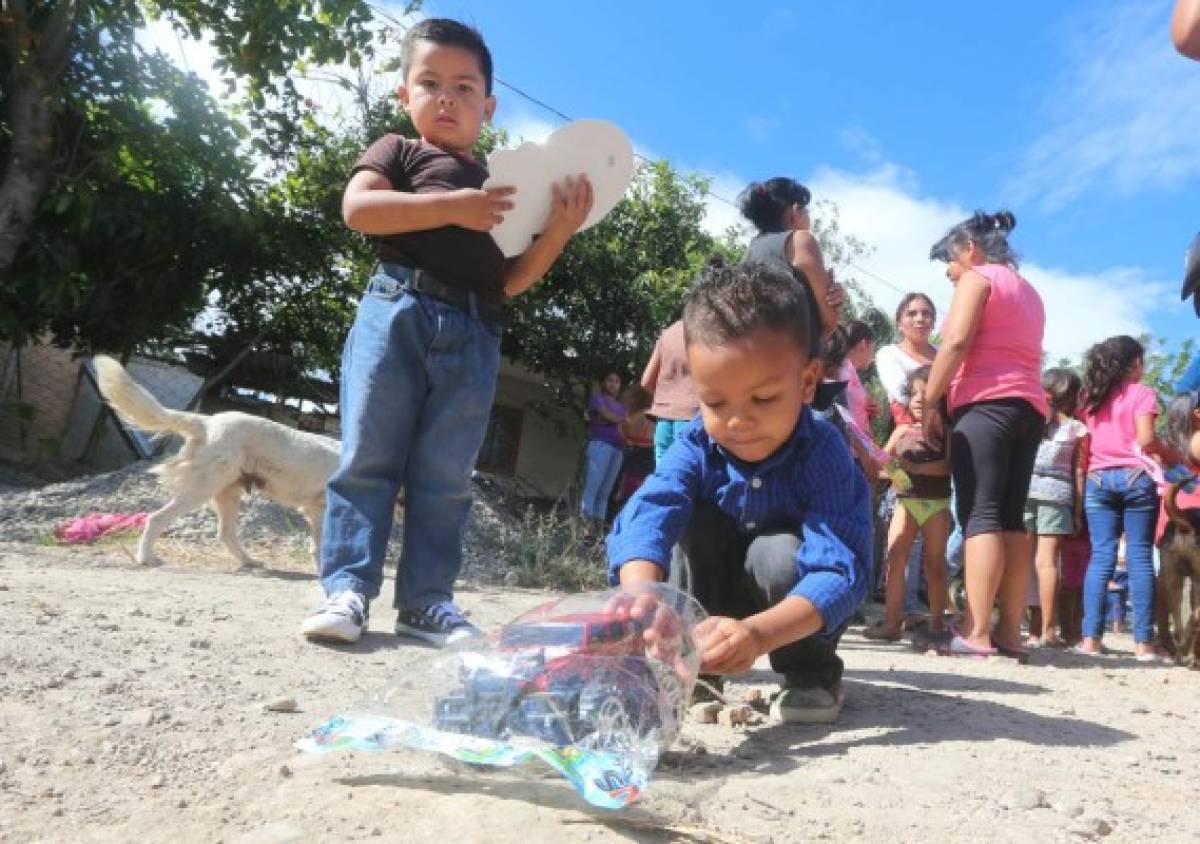 Inolvidable Navidad en el barrio El Chino de la aldea Mateo