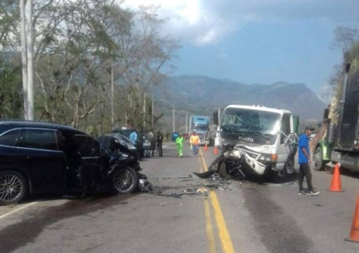 Aparatoso accidente de tránsito deja cuatro personas heridas en Comayagua