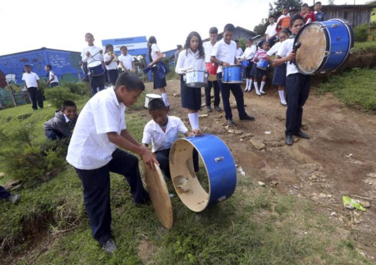 Secretaría de Educación abandonó las escuelas de los exbolsones