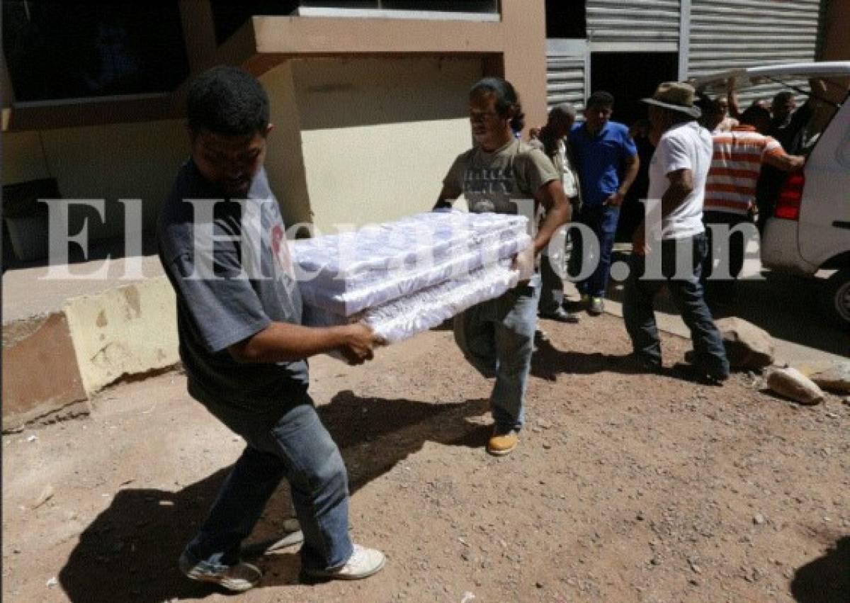 Retiran de la morgue cadáveres de víctimas de accidente en cuesta La Moramulca, al sur de Honduras