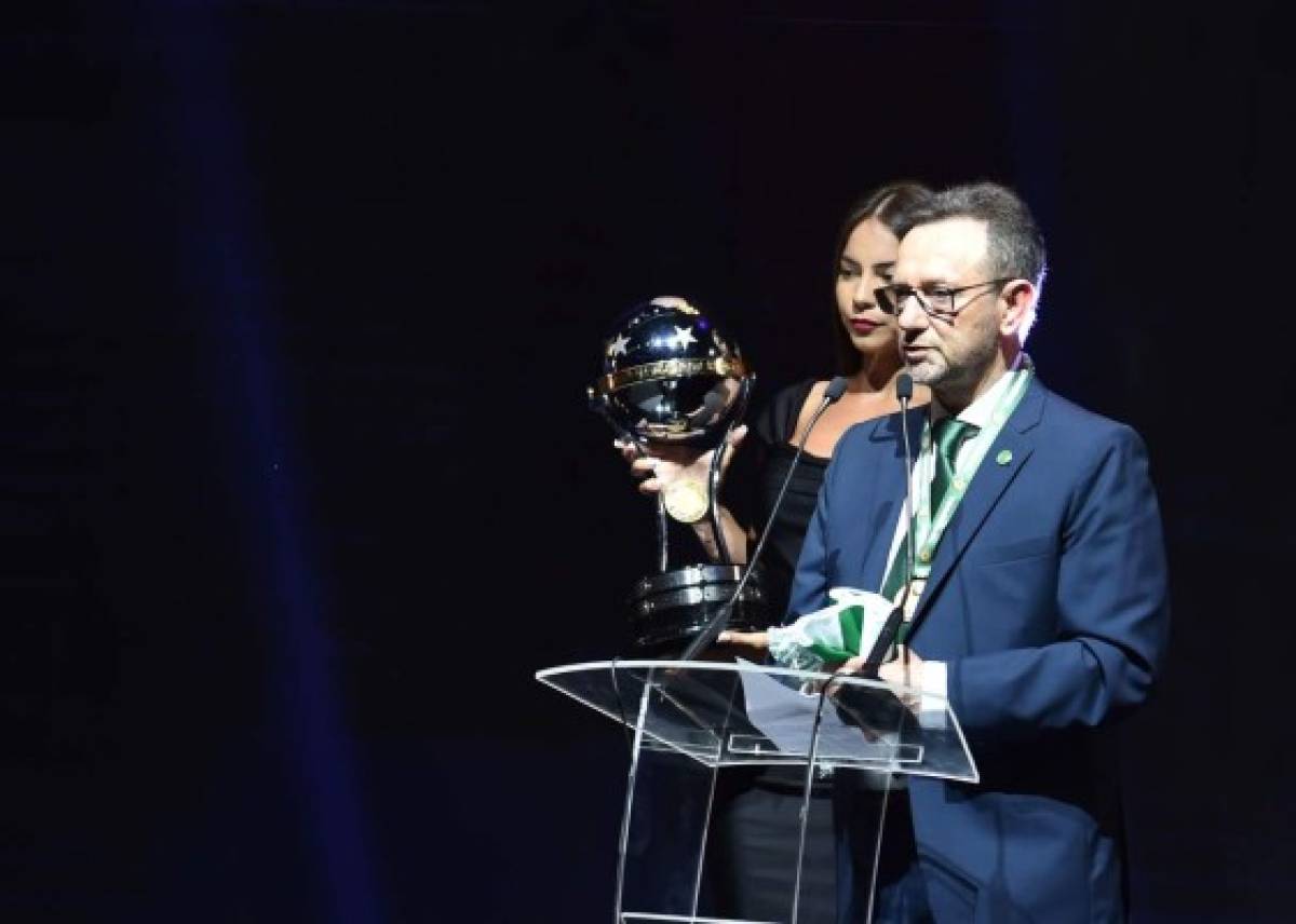Emotivo homenaje al Chapecoense de Brasil en sorteo de Copa Libertadores 2017