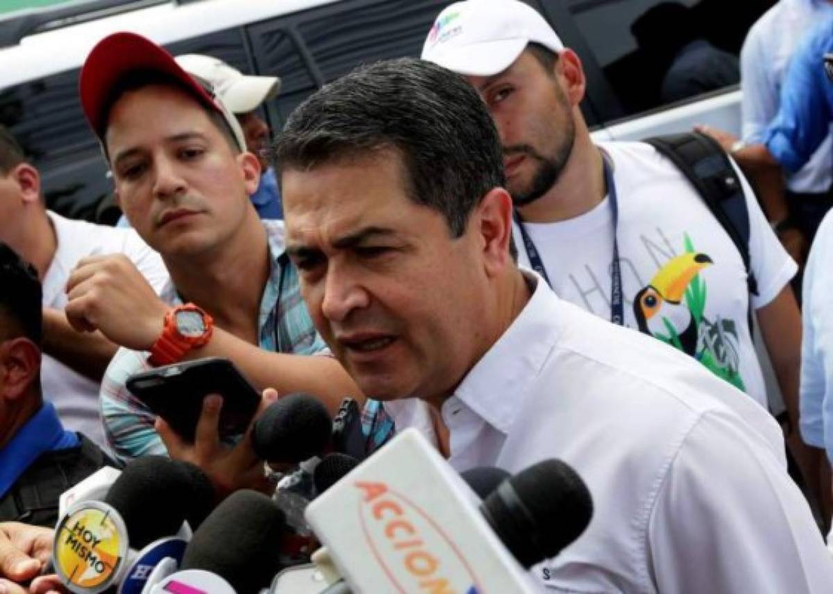 Gobierno de Honduras buscará firma para analizar tema de las tarjetas