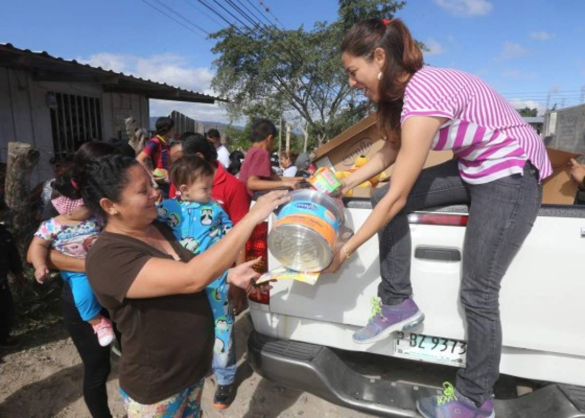 Ogilvy y Yummies dibujaron sonrisas en 200 niños de Monte de los Olivos