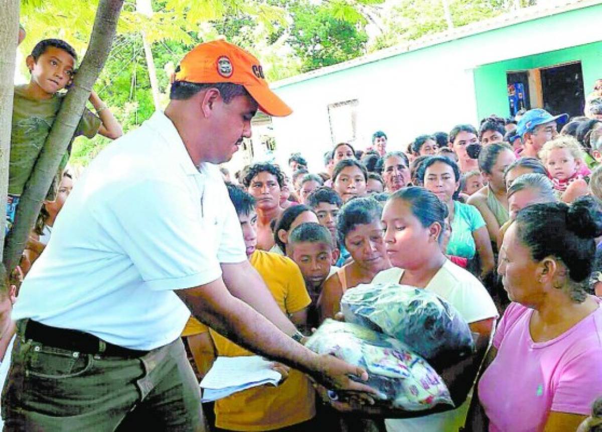 Donan víveres a 1,000 familias en Apacilagua al sur de Honduras