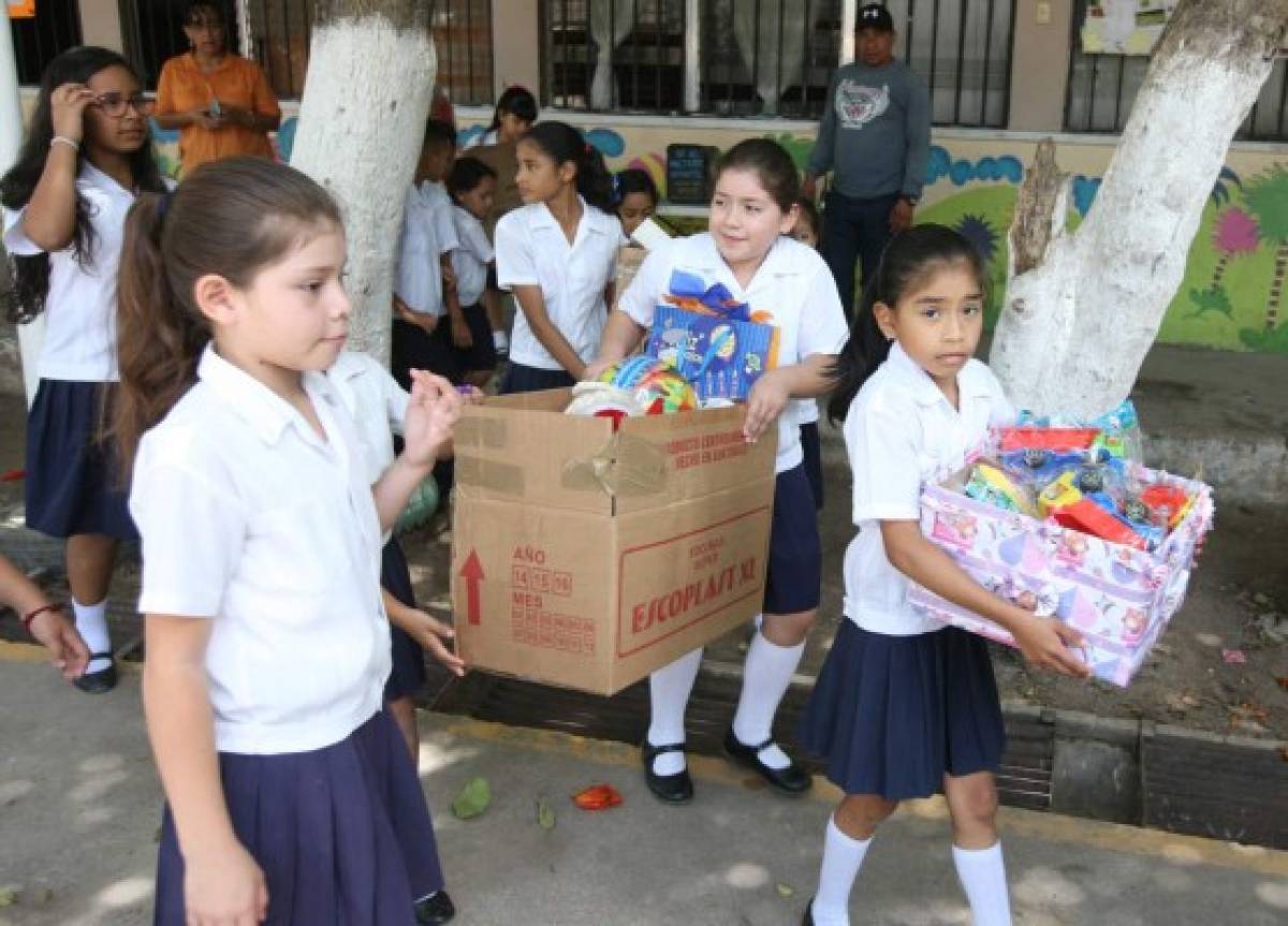 El CEB San Miguel de Heredia entrega juguetes a niños de escasos recursos
