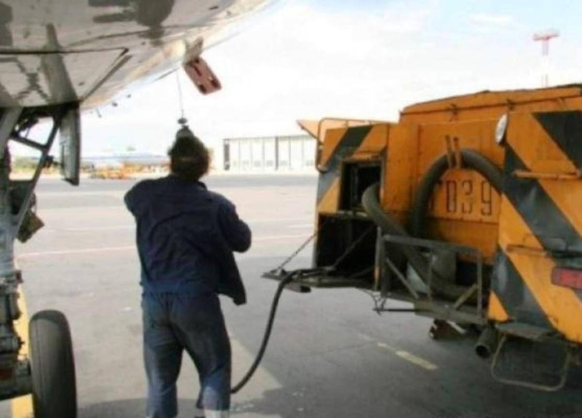 FOTOS: ¿A dónde se van los residuos de los baños de los aviones?