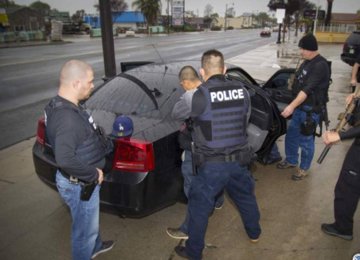 Hondureños viven con cautela ante ola de redadas en Estados Unidos