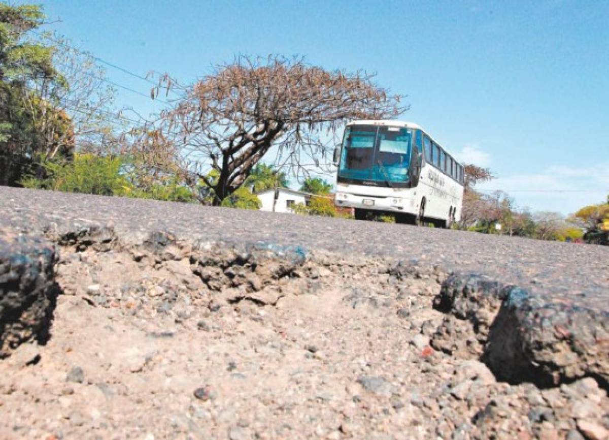 Honduras: Conductores pagan peaje por carretera CA-5 en mal estado