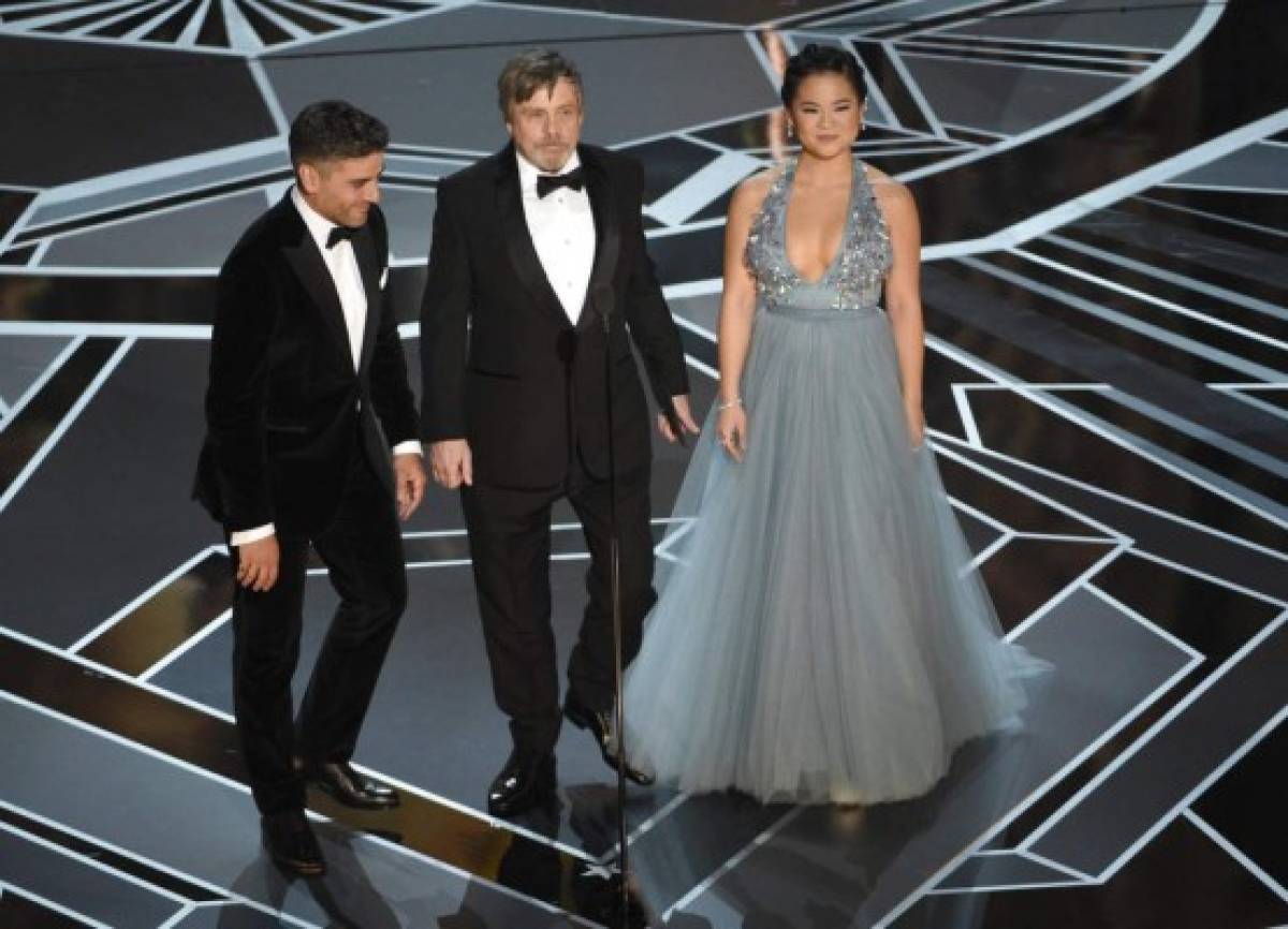Estrellas de los Oscar hacen visita sorpresa a fanáticos que miraban una cinta en el Dolby Theatre de Los Ángeles