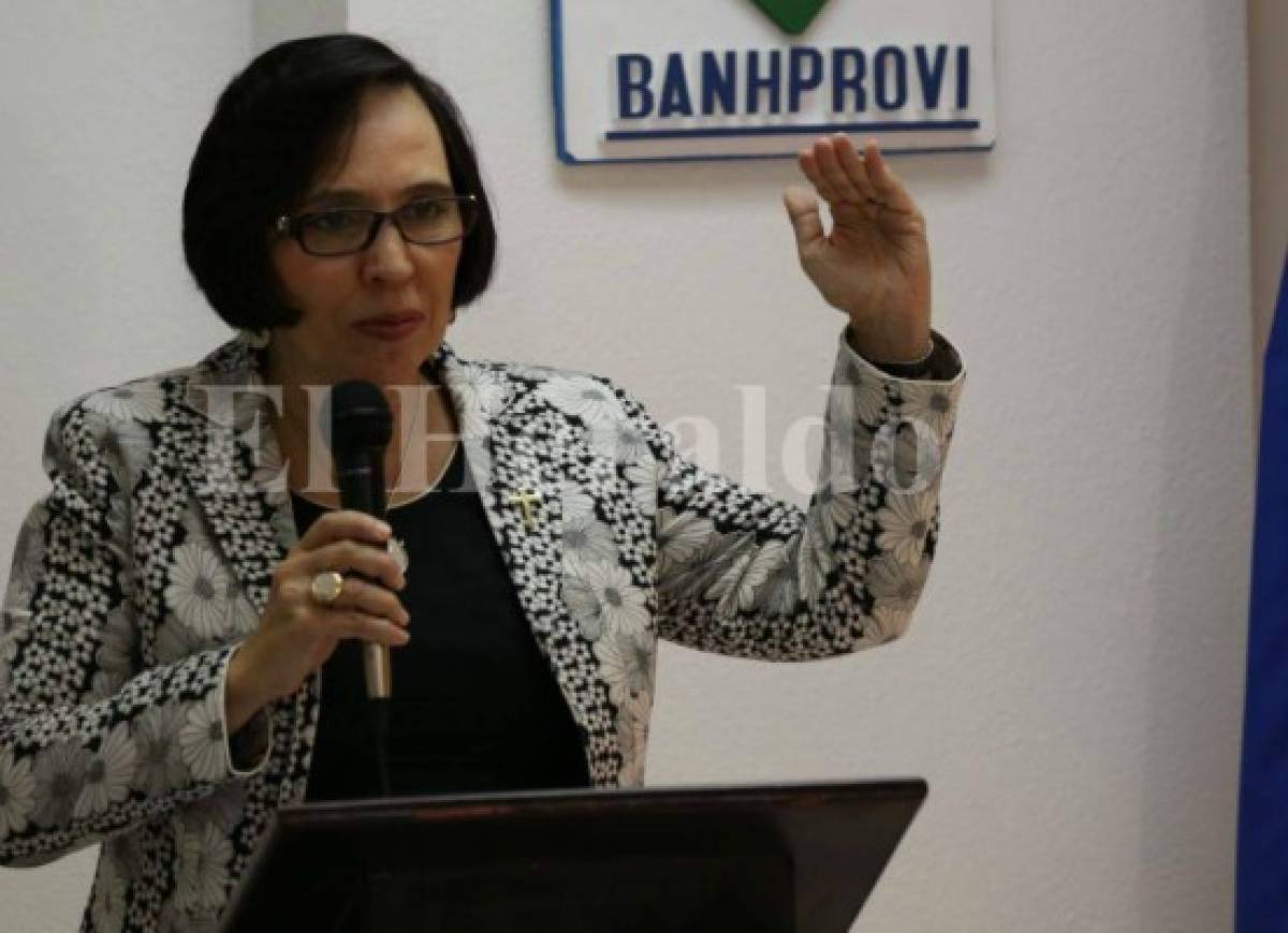 Presidenta de Banhprovi presenta sus primeros resultados