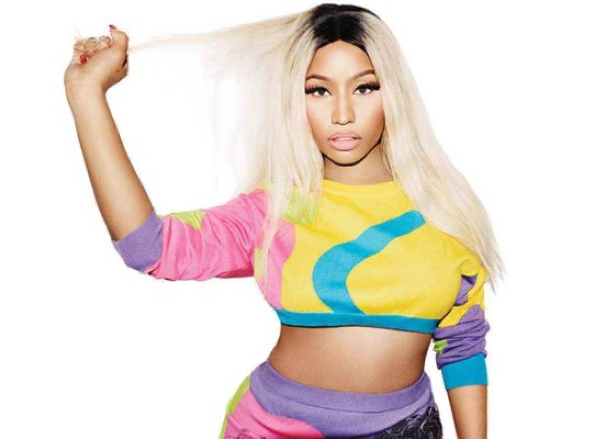 Nicky Minaj opaca a Kim Kardashian con cadente portada en la revista Paper