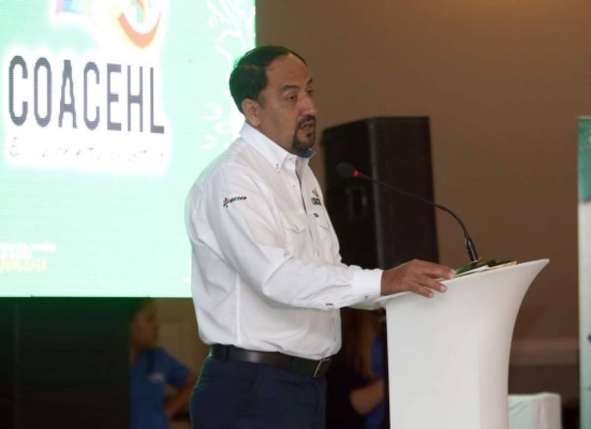 Jorge Tinoco, representante de Responsabilidad Social de COACEHL, durante su discurso.Foto Emilio Flores/EL HERALDO