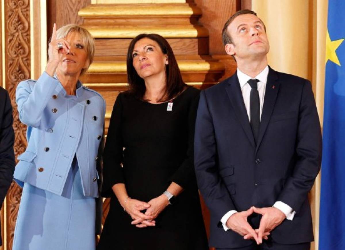 Brigitte Trogneux y su esposo Emmanuel Macron. Foto AFP