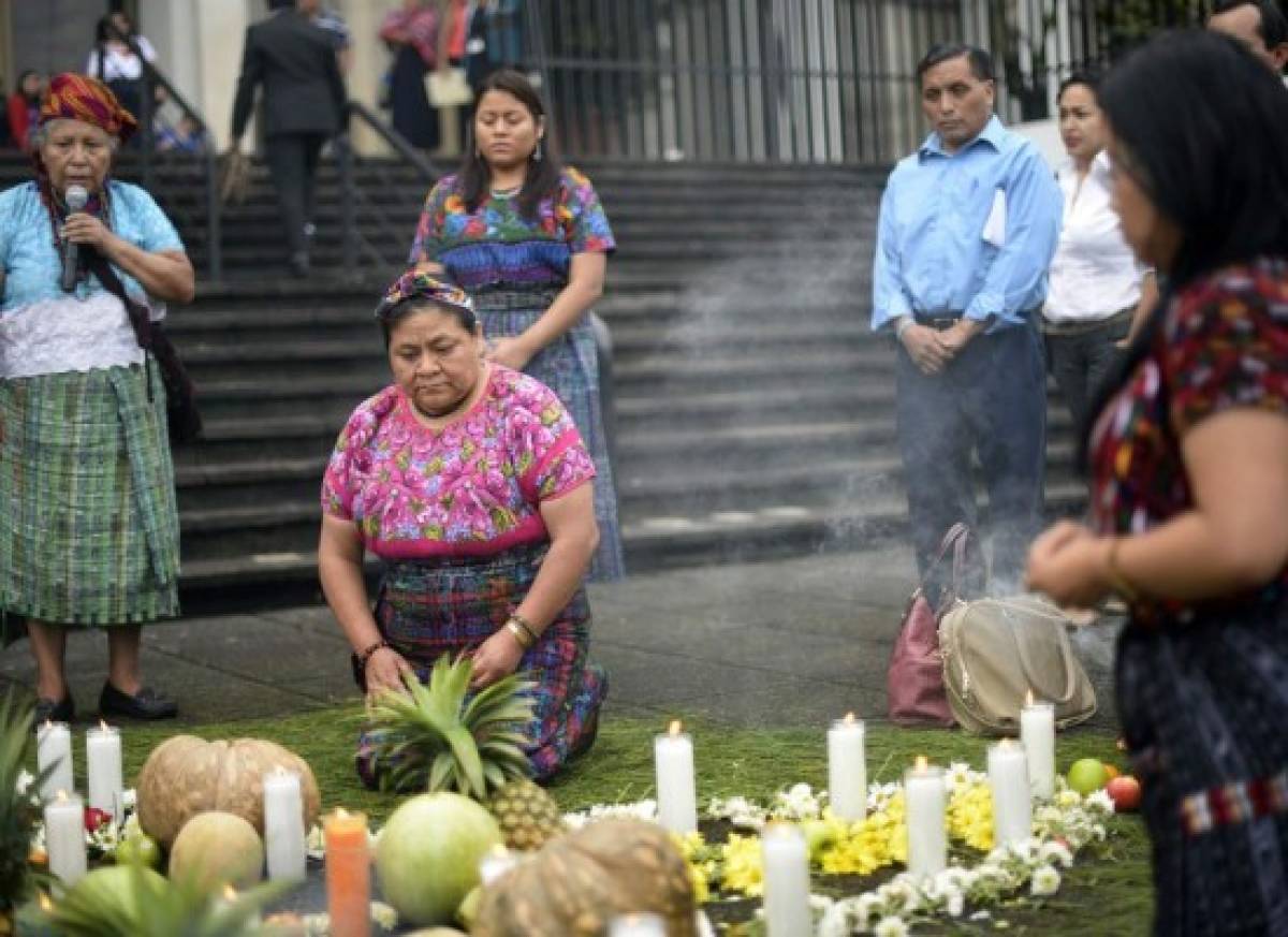 Guatemala abre juicio por quema de embajada de España