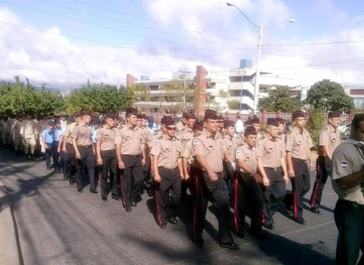 Cuerpo de Bomberos rinde honor a Patrona de Honduras con procesión