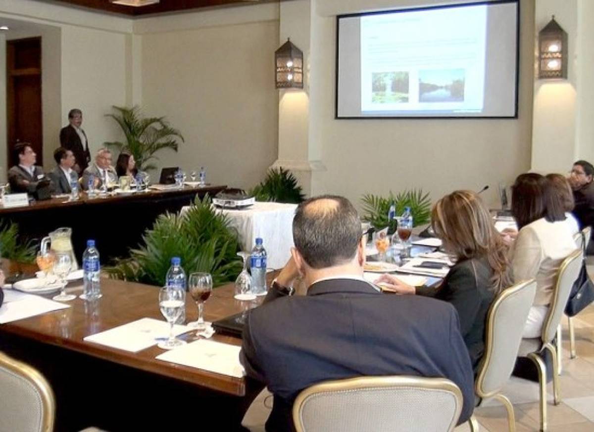 Reunión tripartita para impulsar desarrollo en el Golfo de Fonseca