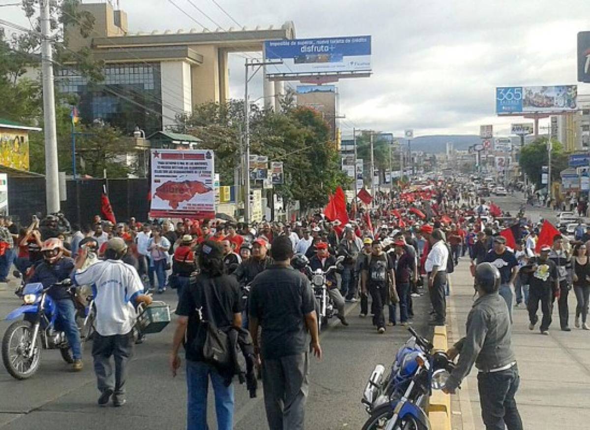 Seguidores de Libre marchan en Tegucigalpa