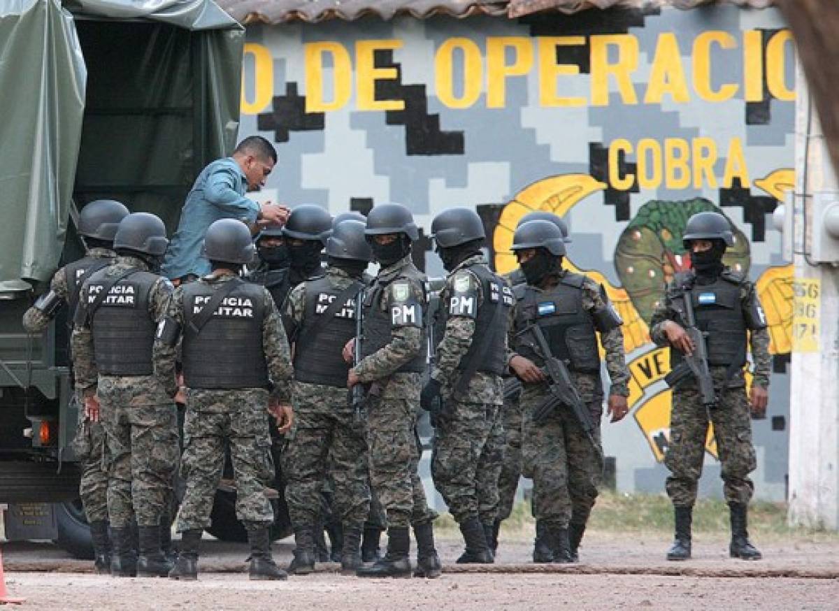 Se entregan nueve agentes TIGRES vinculados a hurto a los Valle Valle