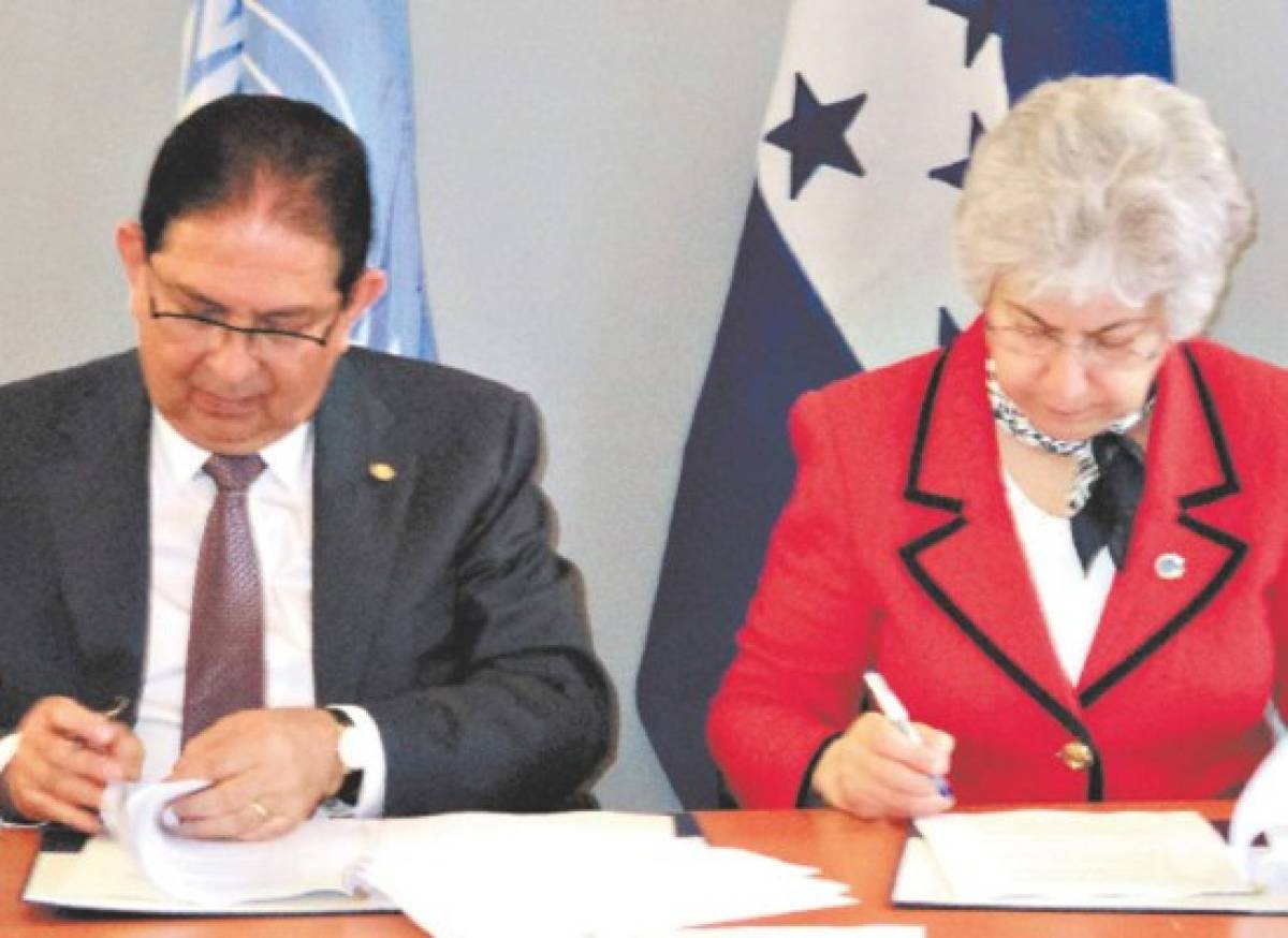 Firmado acuerdo para sede en Honduras