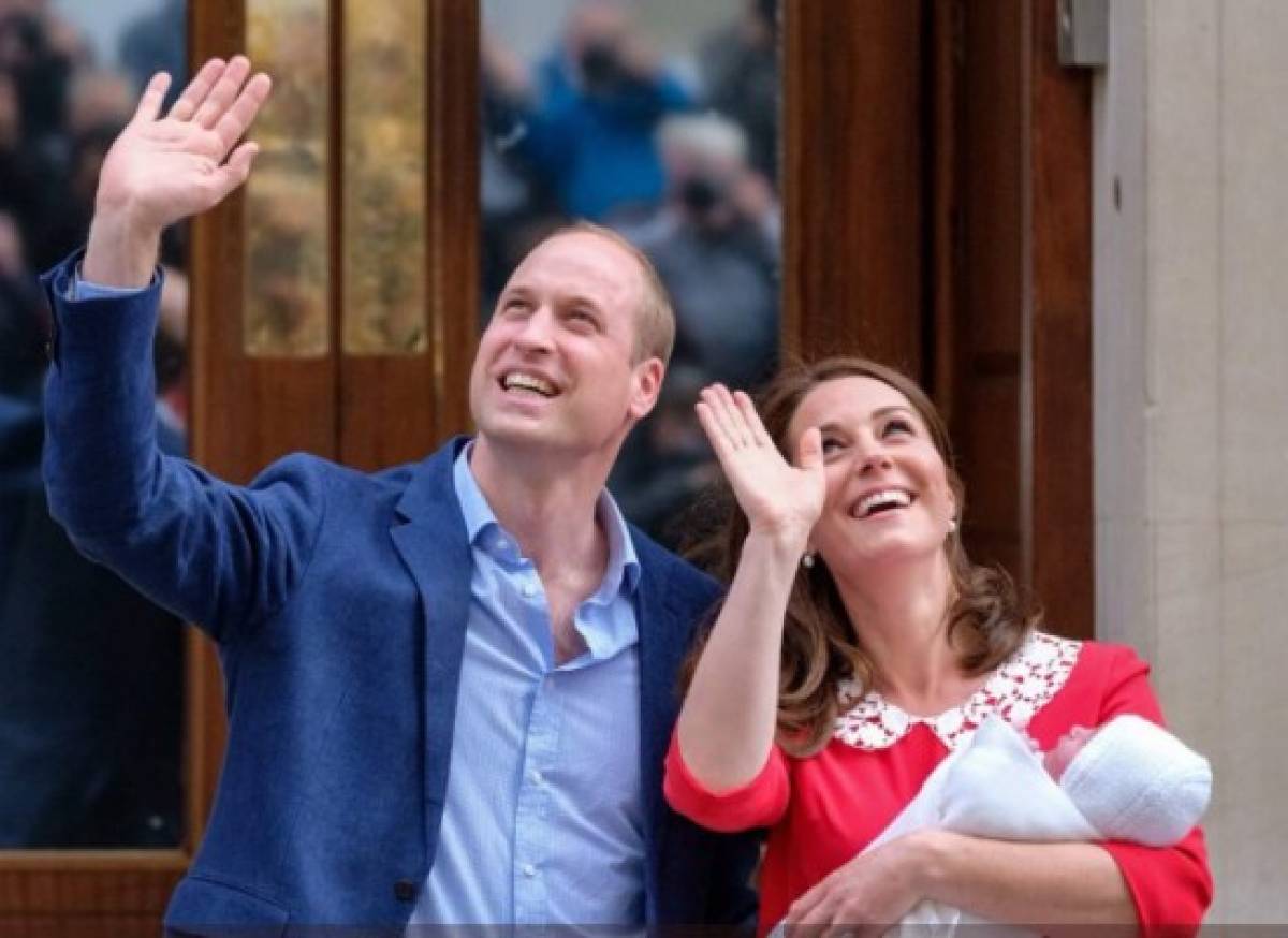 Duques de Cambridge revelan quiénes serán los padrinos del príncipe Louis