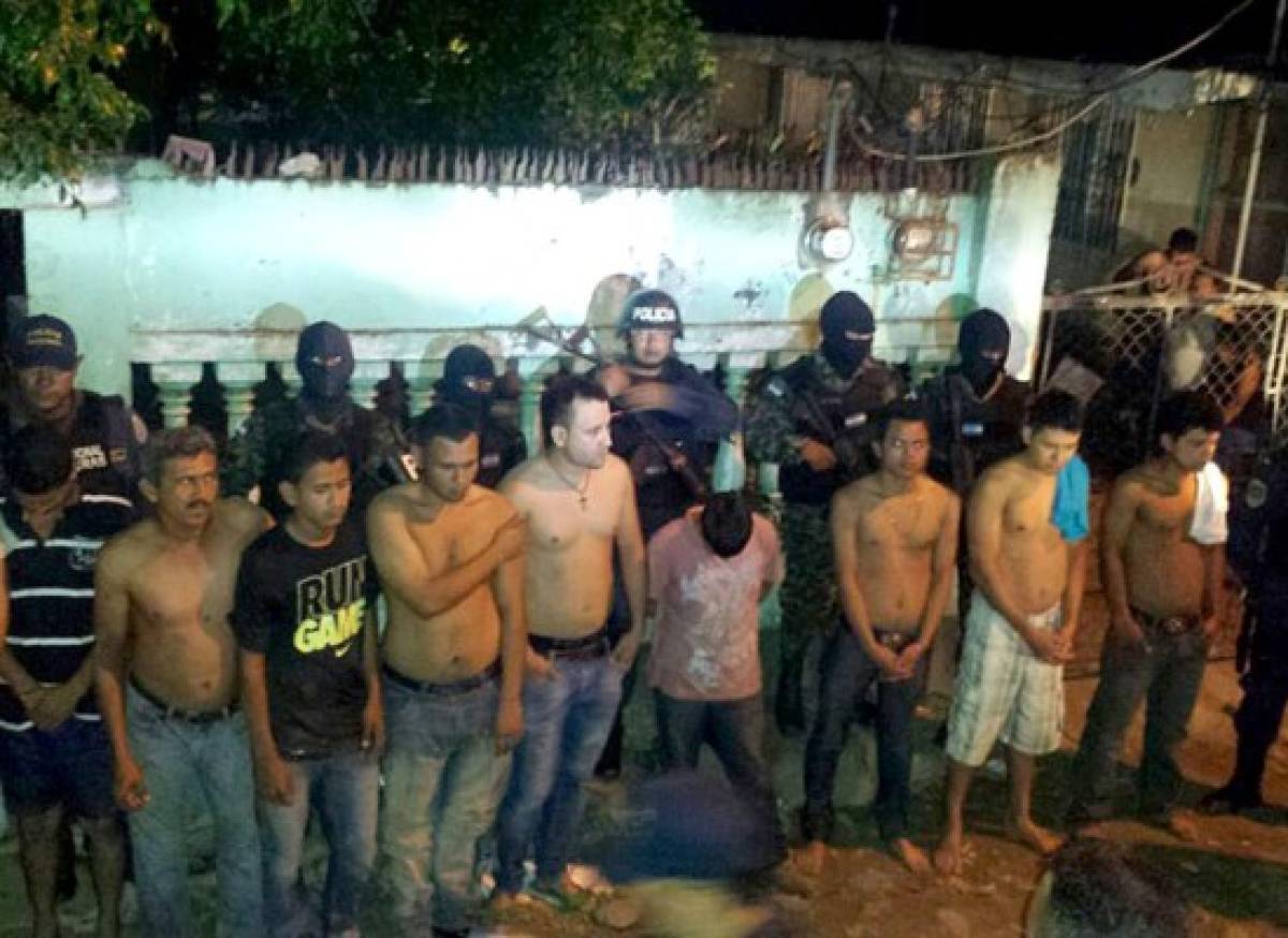 Diez detenidos con armas de grueso calibre en el norte de Honduras