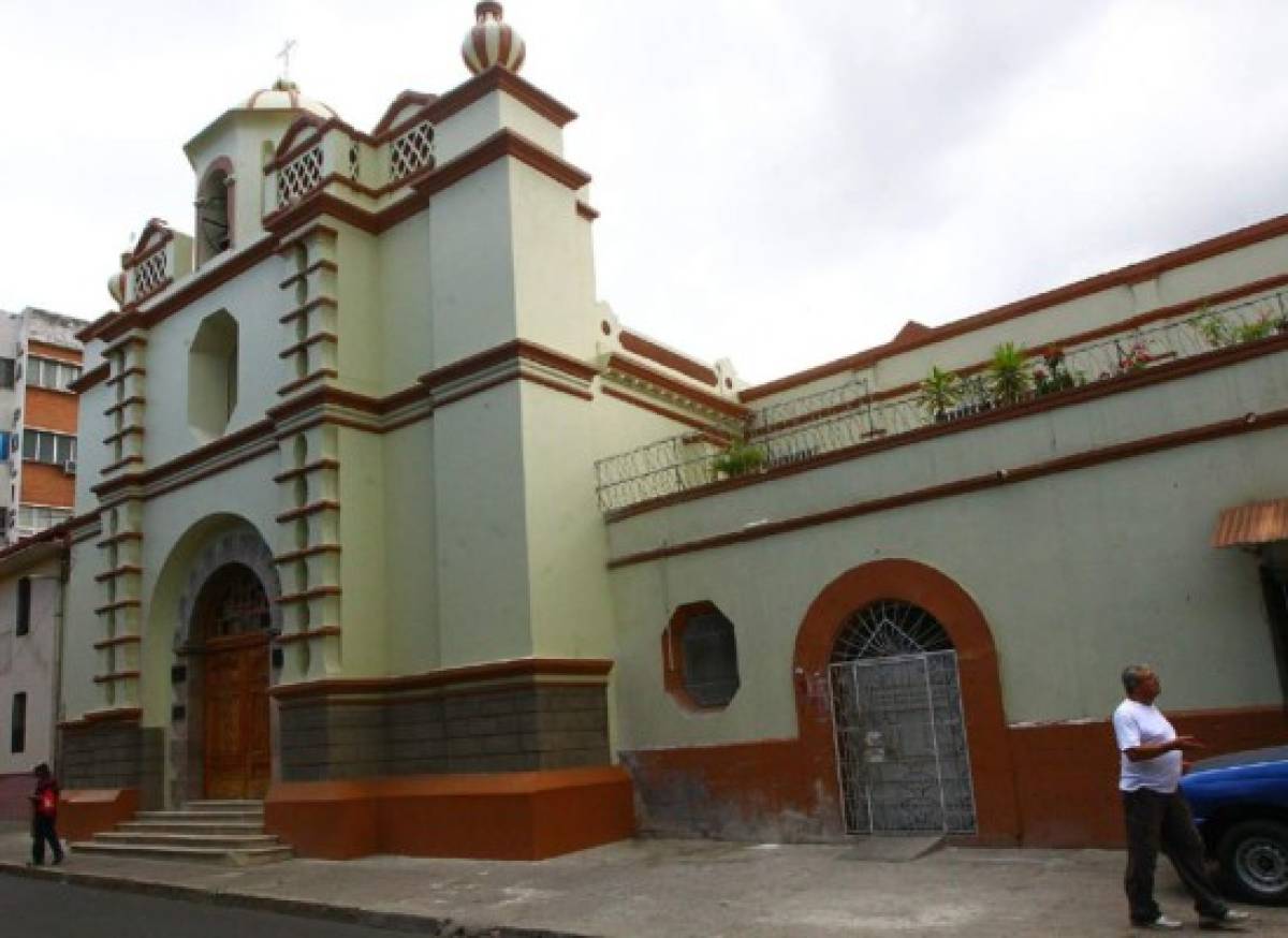 Restauran templo la Inmaculada