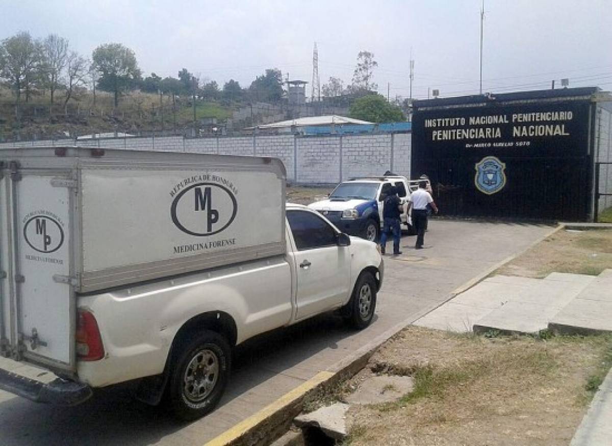 A machetazos asesinan a tres reos en la Penitenciaría Nacional