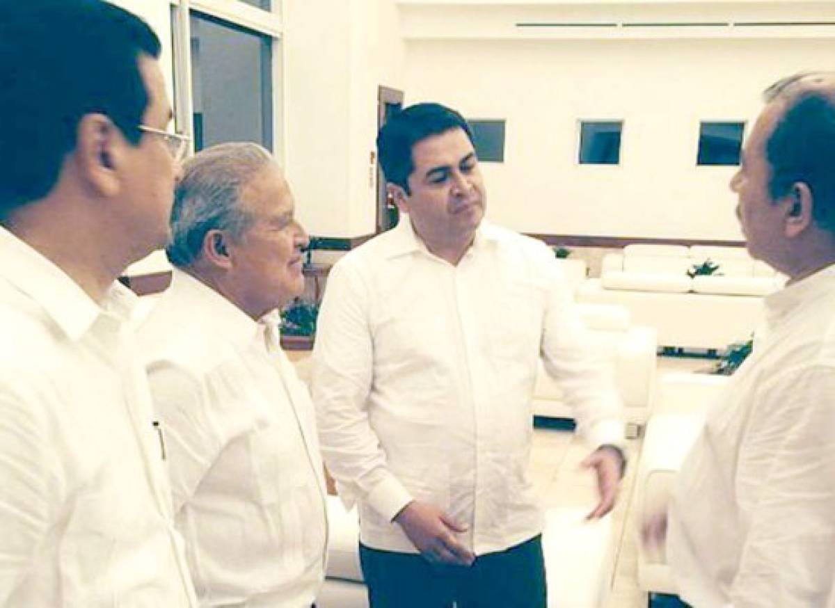 Presidente de Honduras acude a cumbre sobre Golfo de Fonseca
